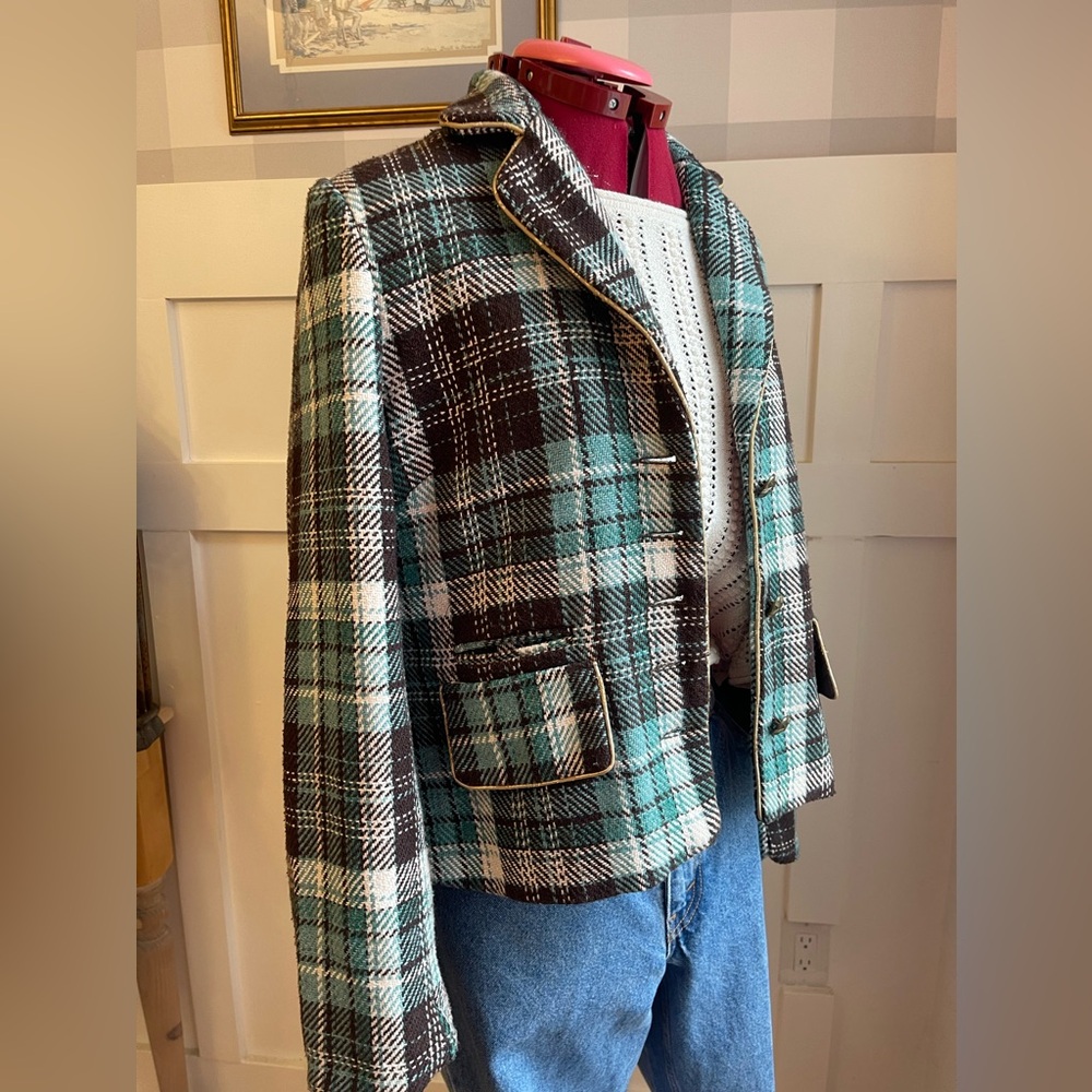 LAST CALL! Coco & Tashi Plaid Women's Jacket with Embroidered Crest - Picture 8 of 14